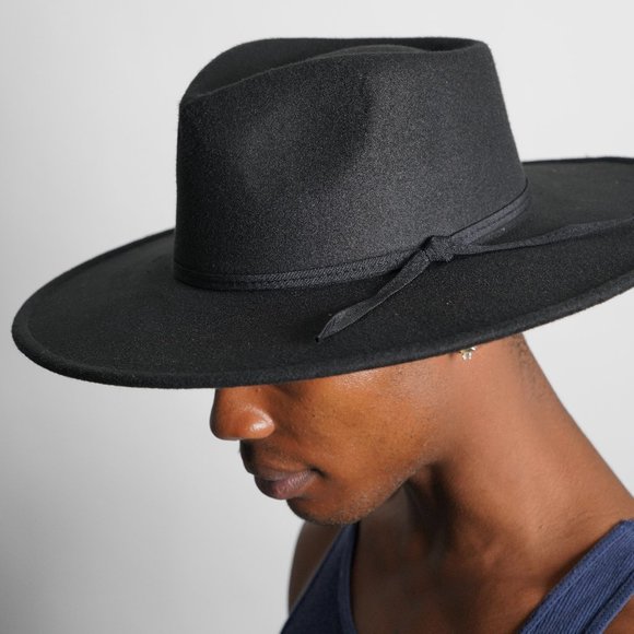 Black Rancher - Picture 1 of 5